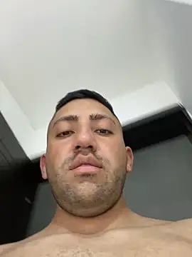 JuanZapata33's Webcam Show