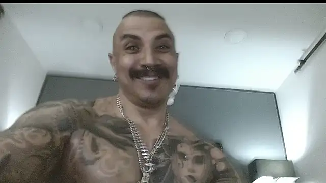 danilog515's Webcam Show