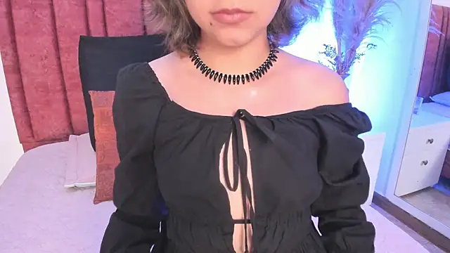 LuciaFerrero's Webcam Show