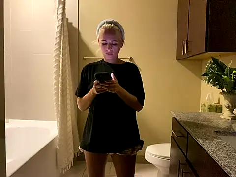 girlfriendmissy's Webcam Show