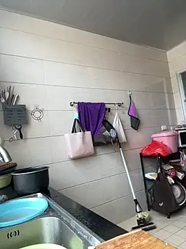 crhong666's Webcam Show