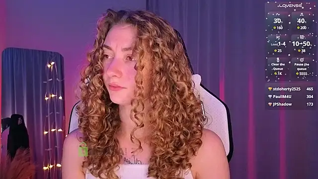lady_curls' Webcam Show
