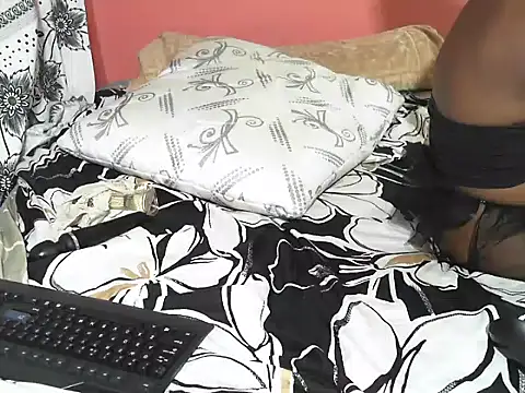 SweetHoney21_'s Webcam Show