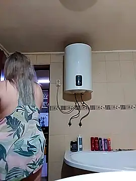 HotStepmomm's Webcam Show