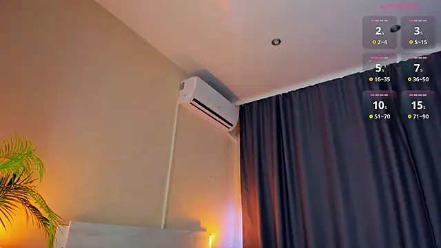 mae_barbiee's Webcam Show