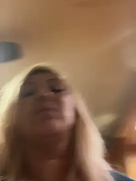 LittleMissEeve's Live Sex Cam Show