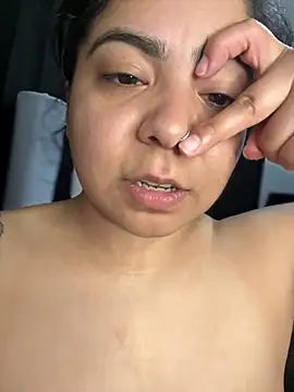 kimmiakiss22's Webcam Show