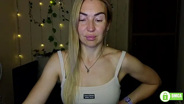 Kiss_julli88I's Webcam Show