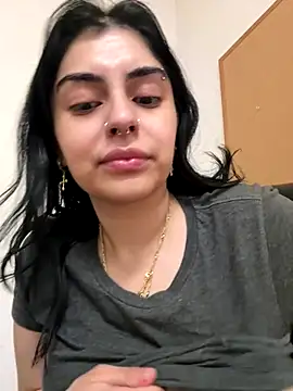 ThickerThanYoBitch's Live Sex Cam Show