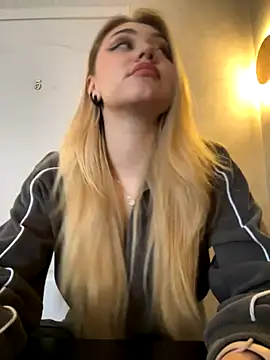 SierraFord's Live Sex Cam Show