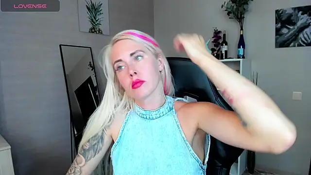 Mermaid_N's Webcam Show