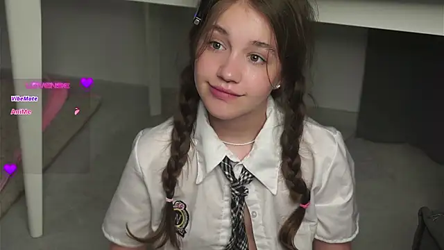 AmiLewis webcam show