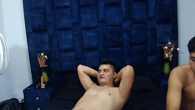 Group_Lustt's Webcam Show