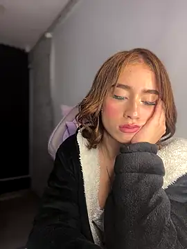 عرض كام Mis-Emma