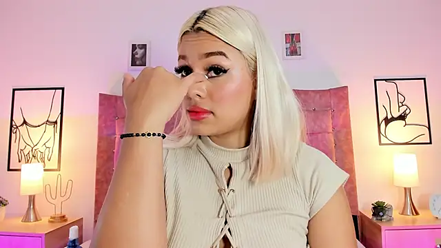 LindaaFoster's Webcam Show