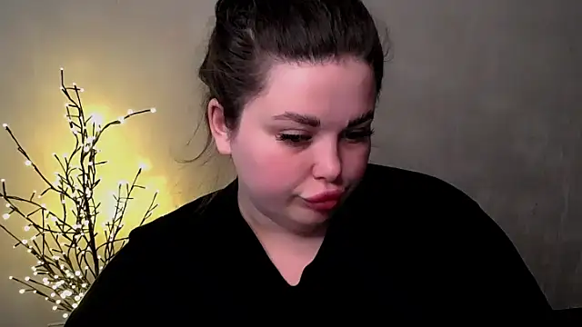 Emily_Mo's Webcam Show