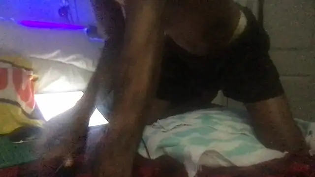 Triggerhappycj100's Webcam Show