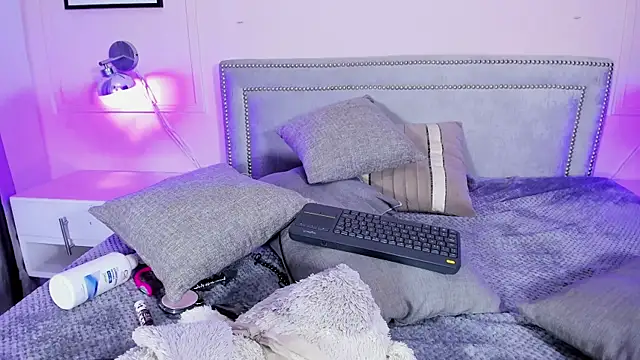 Mia_Martinez_0's Webcam Show