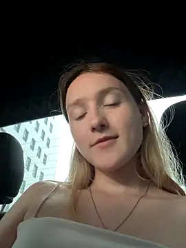 EmilyMood's Webcam Show