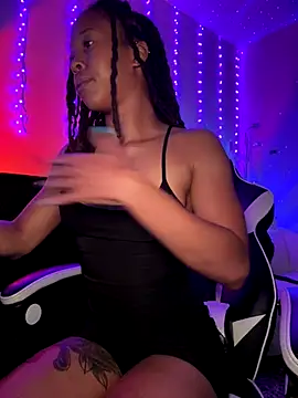 thebrattygoddess' Webcam Show