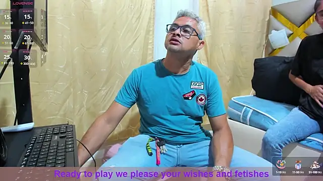naomi_and_brack's Webcam Show