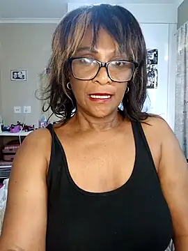Hotgrannyx: διαδικτυακό σόου στην κάμερα