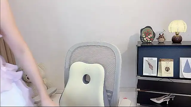 Onechestnut's Webcam Show