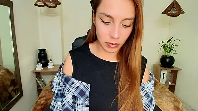 AnisiaFarina's Webcam Show