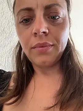ladywithbigass' Webcam Show
