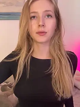 LunaRase's Webcam Show
