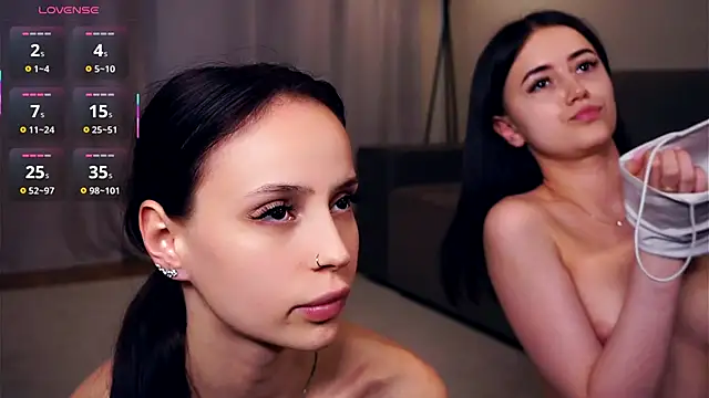 GaynaBossom's Webcam Show