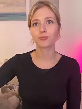 LunaRase's Webcam Show
