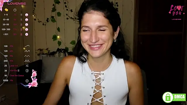 Alianna_Solo_Kisses' Webcam Show