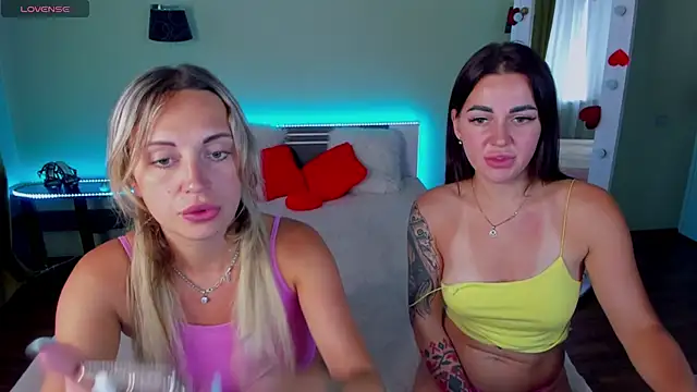 CrazyMilanka's Webcam Show