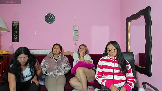 lesbiancuple's Webcam Show