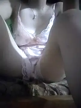 Dove112's Webcam Show