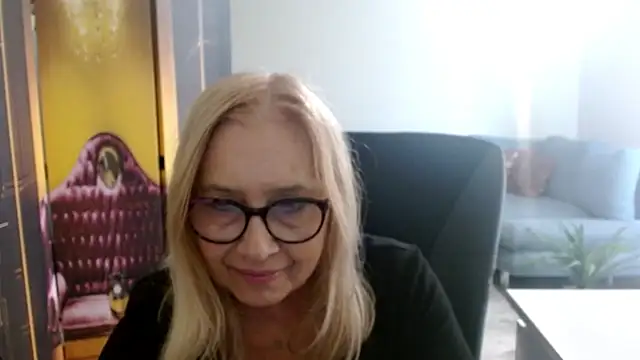 sofia_xkiss' Webcam Show
