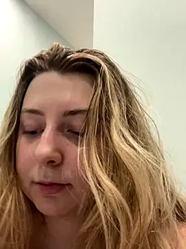 curvyflawless' Webcam Show