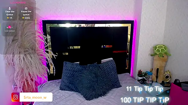 Moon_Water__'s Webcam Show