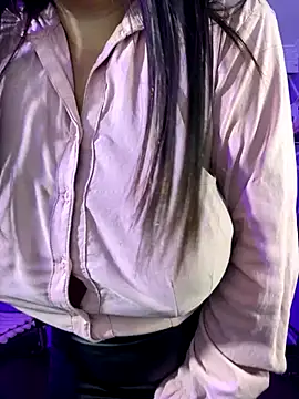 MiiaaJoness' Webcam Show