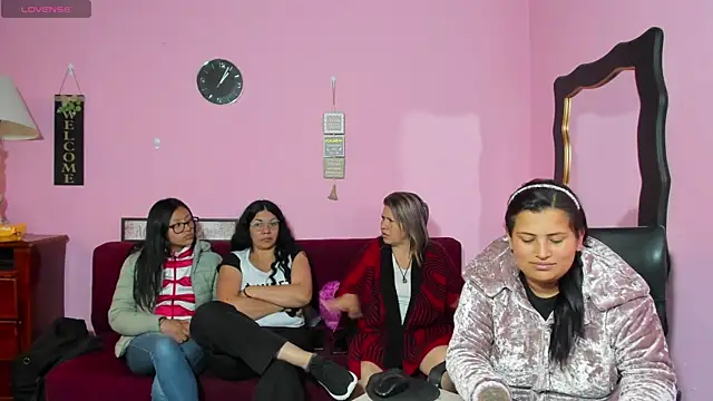 lesbiancuple's Webcam Show