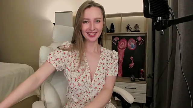 CharlotteWells' Webcam Show