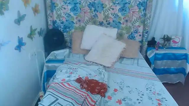 Sweeetnaughty's Webcam Show