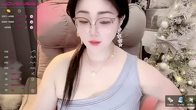 Monica-888's Webcam Show