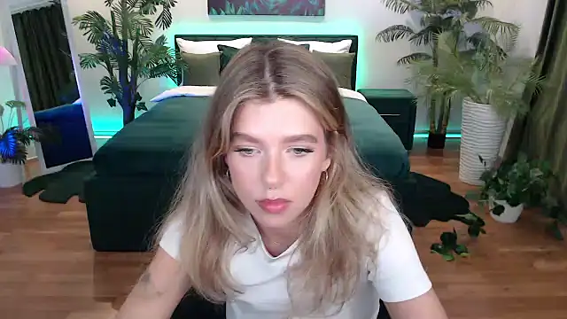 CarrieBecker's Webcam Show