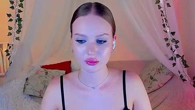 MishkaMe's Webcam Show