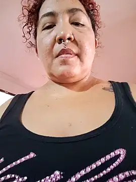 Entrecurvasycucharies_'s Webcam Show