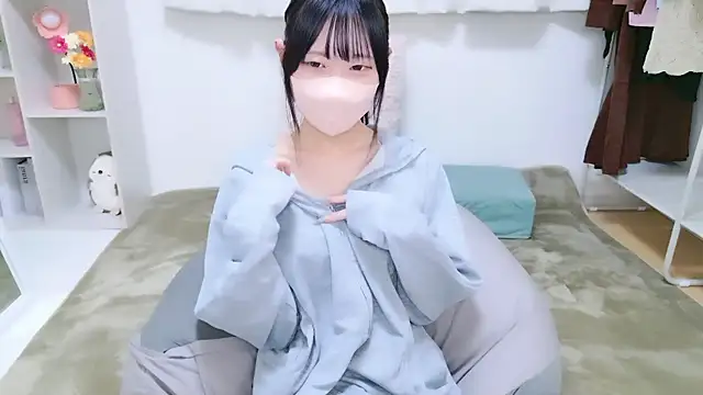 Suzu_ch_xx's Live Chat Room