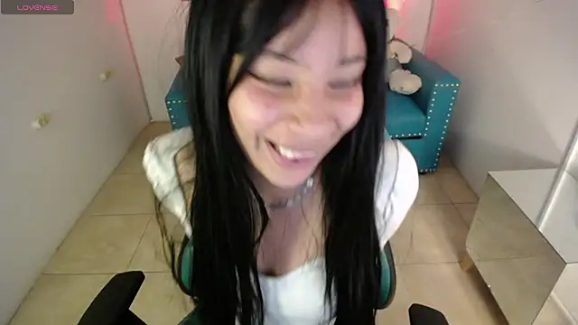 Lorens_m 网络视讯表演