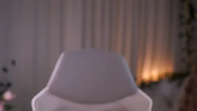 UdelaHathorne webkamerás műsora